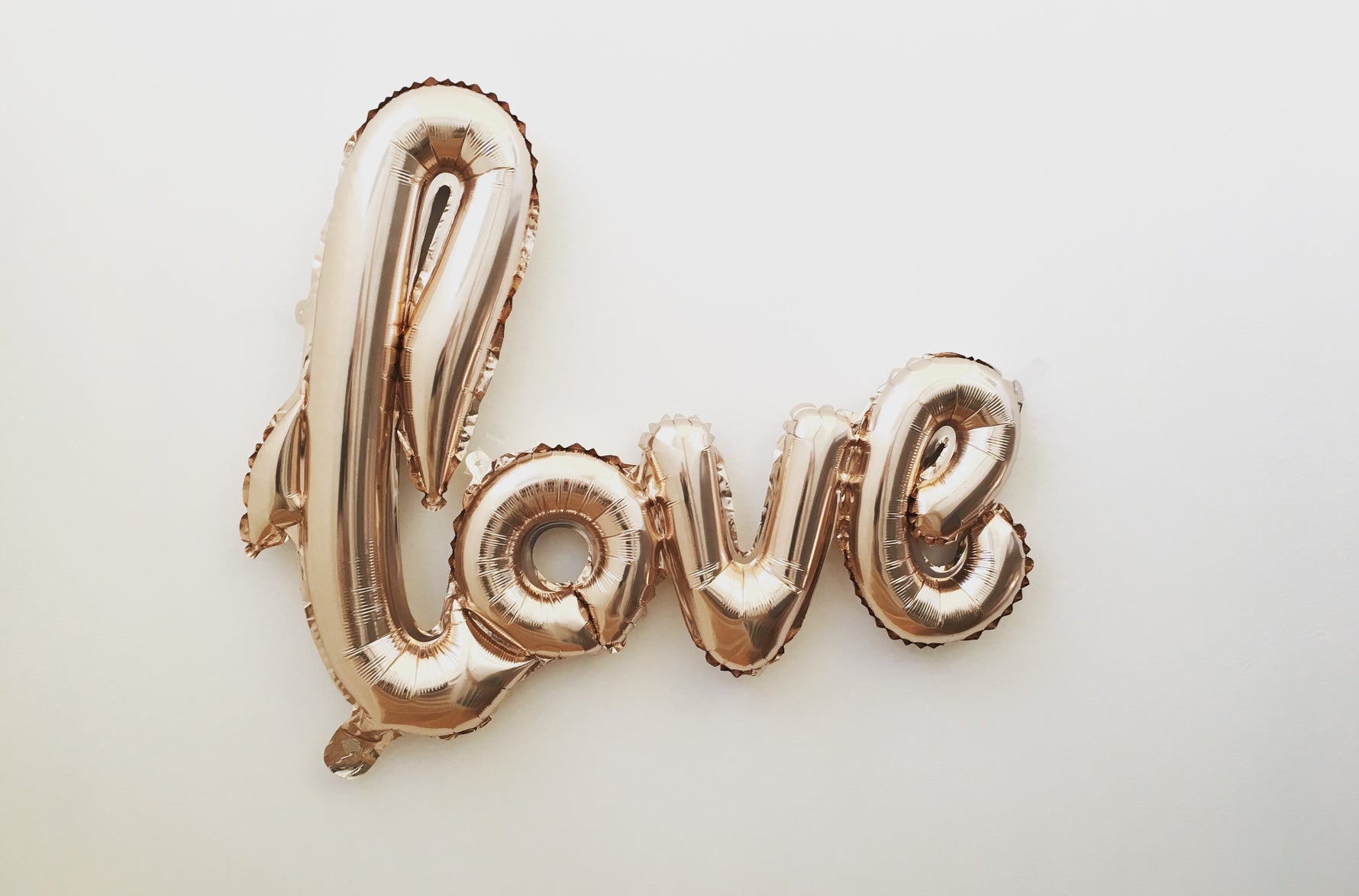 PartyWoo decoration for Valentine’s Day 2021