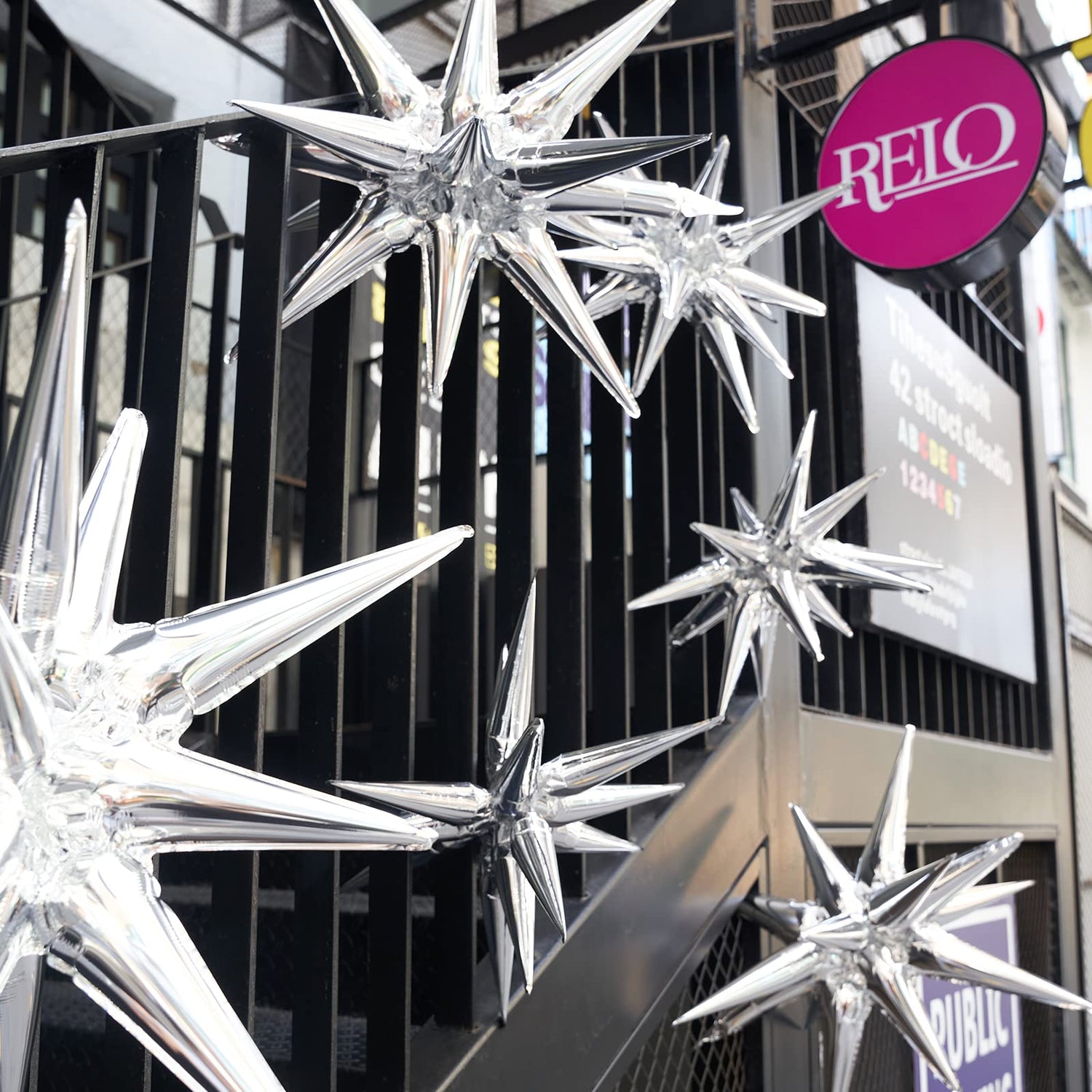PartyWoo Metallic Silver Star Foil Balloons 6pcs Different Sizes Pack of 27 22 Inch Explosion Spike Mylar Balloons for Graduation Anniversary Bachelorette Engagement Birthday Party Decorations